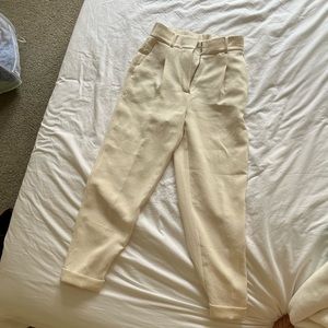 Aritzia pleated pants beige size 2